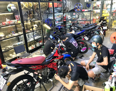 THAY NHỚT